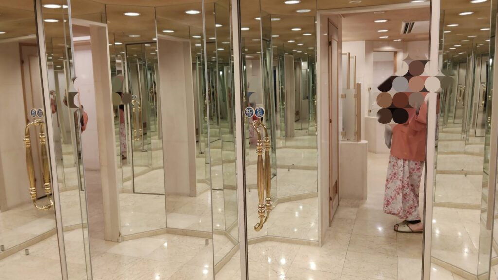 古窯おしゃれなトイレ